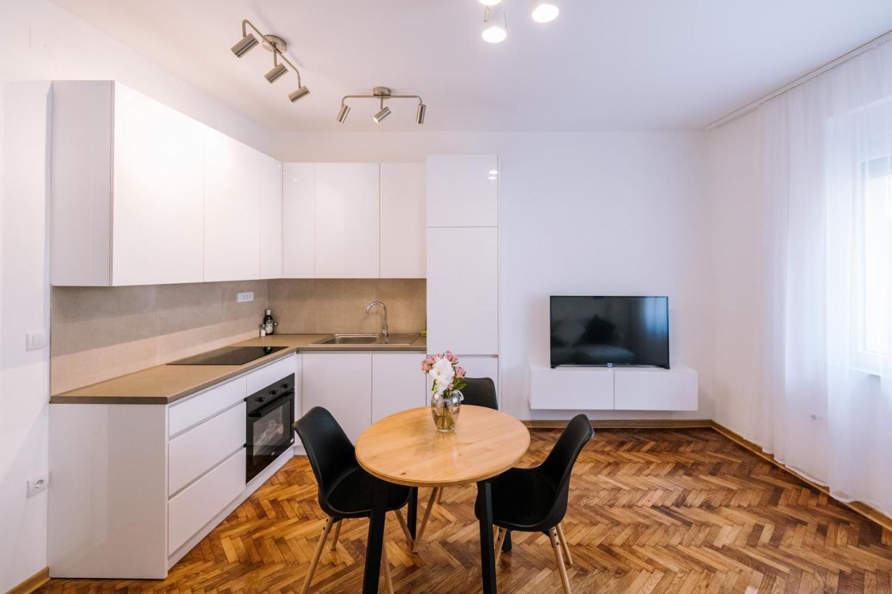 Marshal Doctor Appartement Belgrado Buitenkant foto