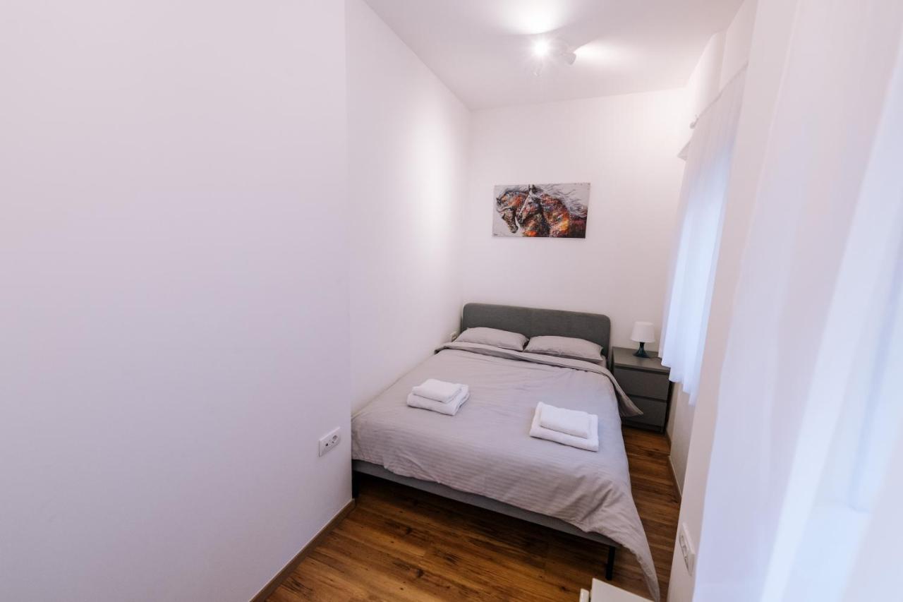 Marshal Doctor Appartement Belgrado Buitenkant foto