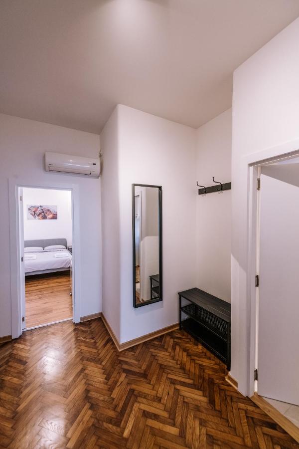 Marshal Doctor Appartement Belgrado Buitenkant foto